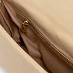 Borsa a Spalla e a Tracolla Trapuntata LOVE MOSCHINO linea Embossed color Burro