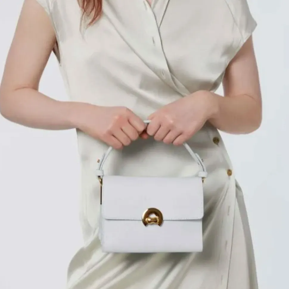 Borsa Donna a Mano con Tracolla COCCINELLE in Pelle linea Binxie Small colore Brillant White