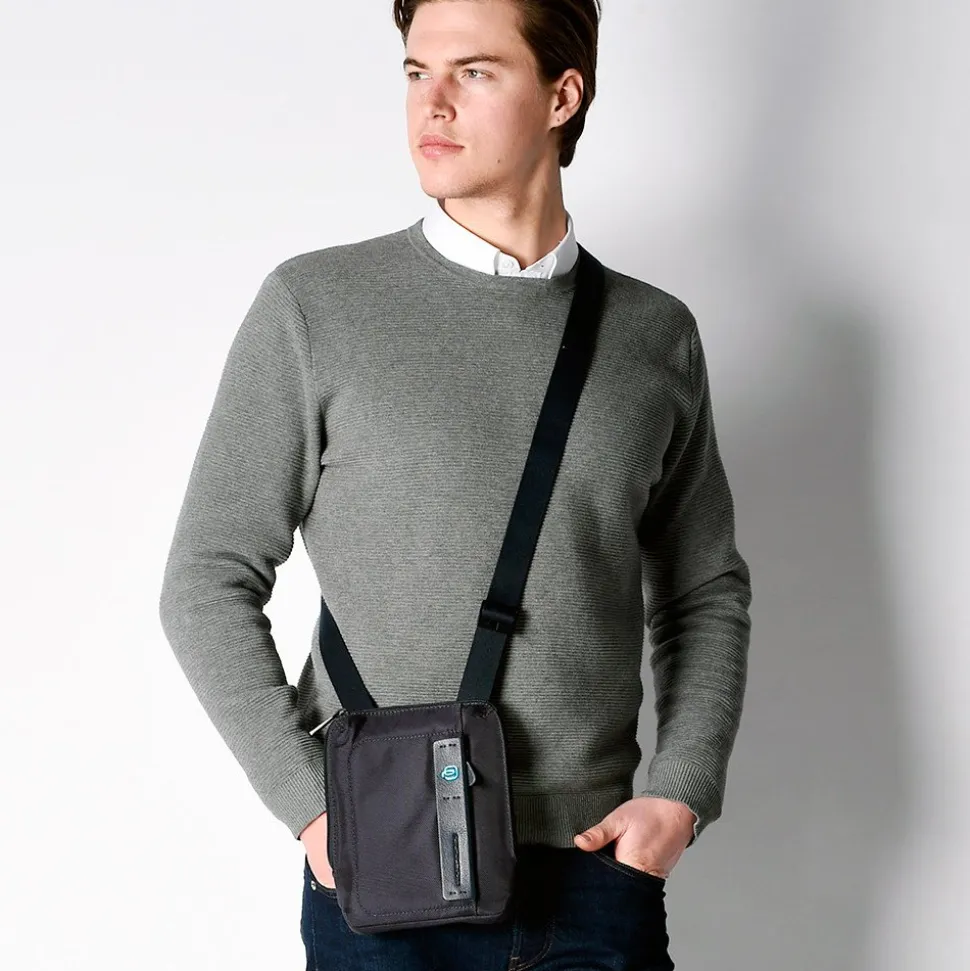 Borsello Uomo PIQUADRO a Tracolla con porta iPadmini - CA3084P16 in Tessuto Chevron - Blu