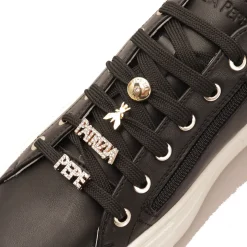 Sneakers PATRIZIA PEPE Girl linea Fly Sneakers in Pelle Nera con Applicazioni Gioiello